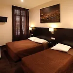 Trocadero Hotel 2*