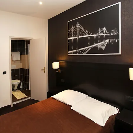 Hotell Trocadero 2*
